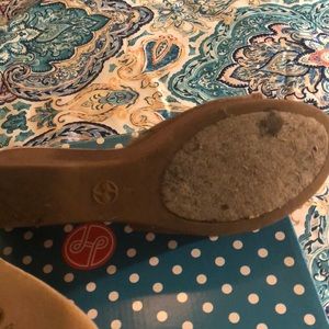 lindsay phillips Shoes - Lindsey Phillips tan wedges ๐งก๐โญ๏ธ๐ถ lindsay phillips Shoes - Lindsey Phillips tan wedges ๐งก๐โญ๏ธ๐ถ